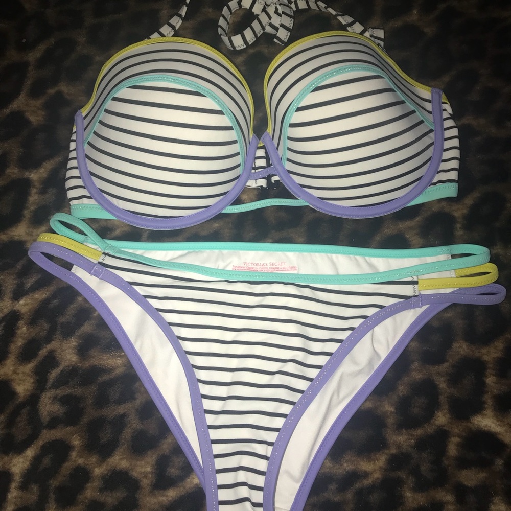 Victoria’s Secret bikini